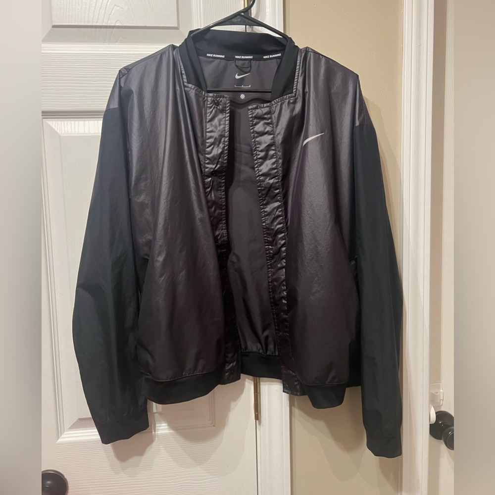 Women’s Nike running windbreaker size L - Picture 2 of 8